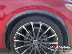 Alfa Romeo Stelvio Fender Trim - Carbon Fiber - Feroce Carbon